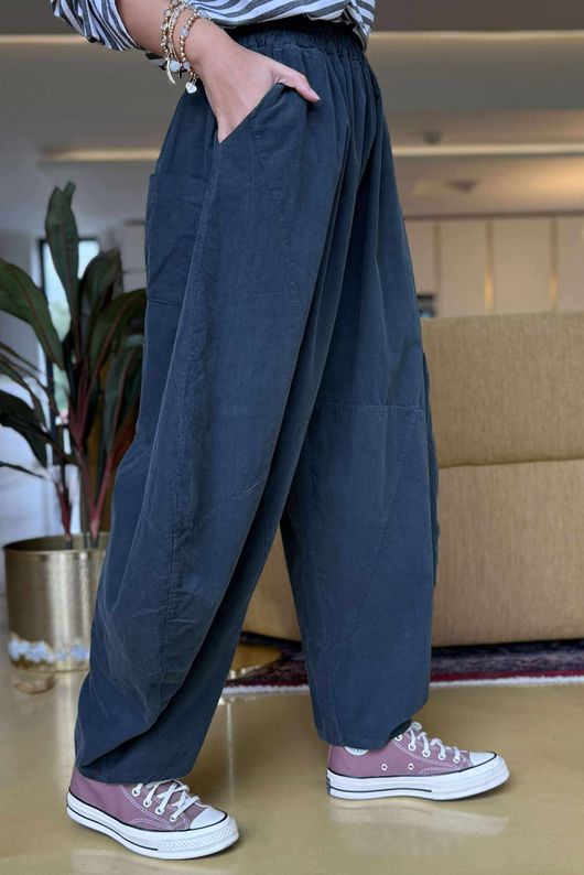 Made in Italy Cooper Needlecord Classic Barrel Leg Pant Charcoal